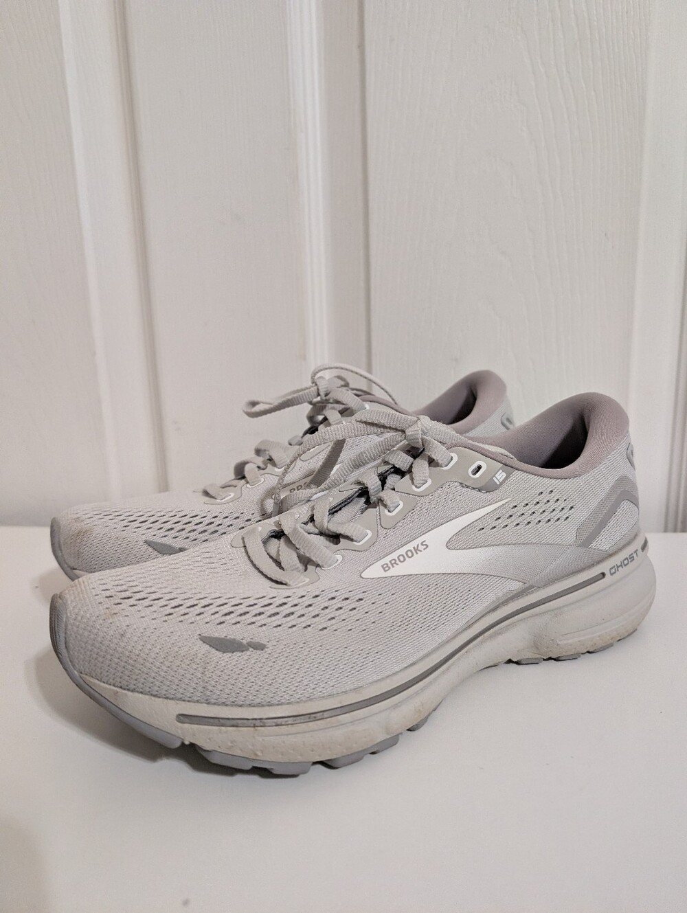 Brooks Ghost 15 Womens Shoes Sneakers Gray Running Training Size 7.5